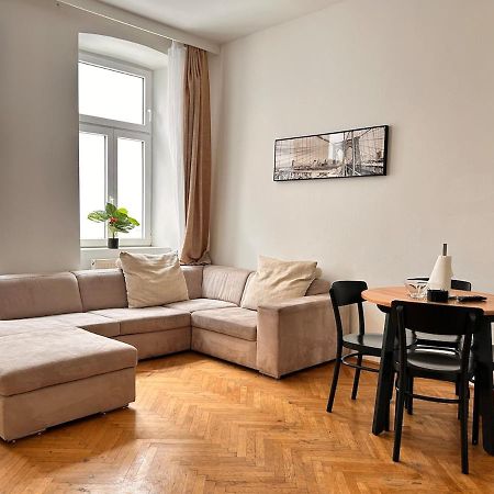 Spacious Central 4-Room Suite For 6 - Near Subway Vienne Extérieur photo
