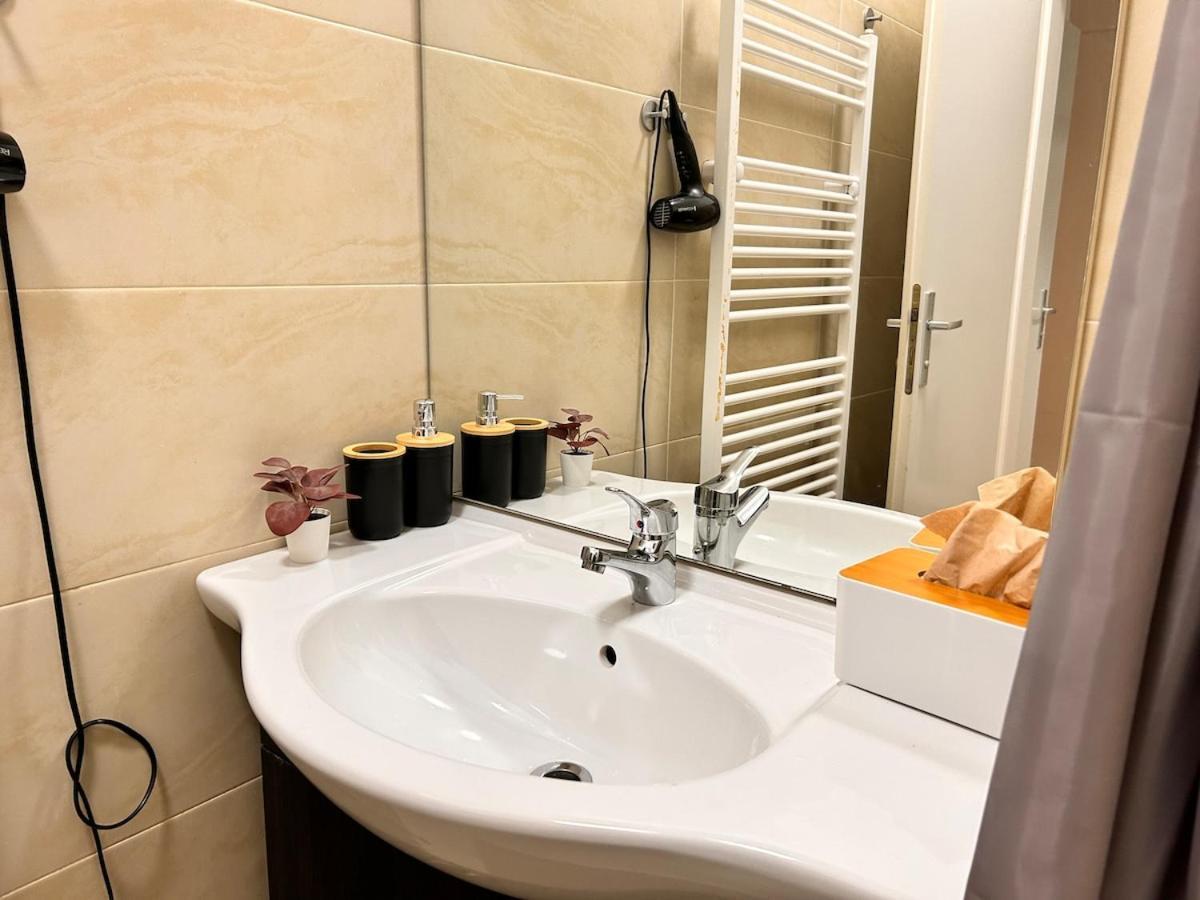 Spacious Central 4-Room Suite For 6 - Near Subway Vienne Extérieur photo