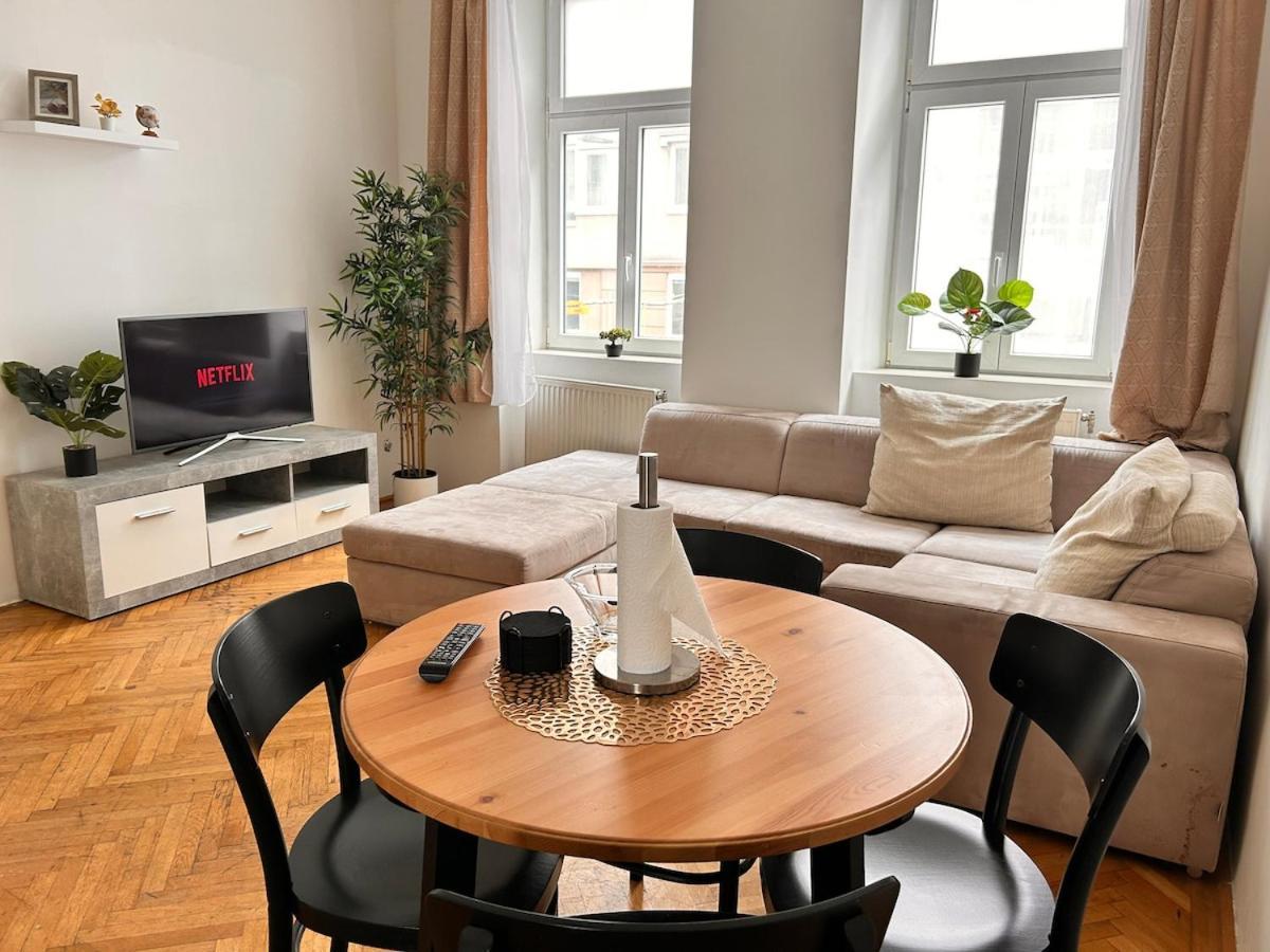 Spacious Central 4-Room Suite For 6 - Near Subway Vienne Extérieur photo